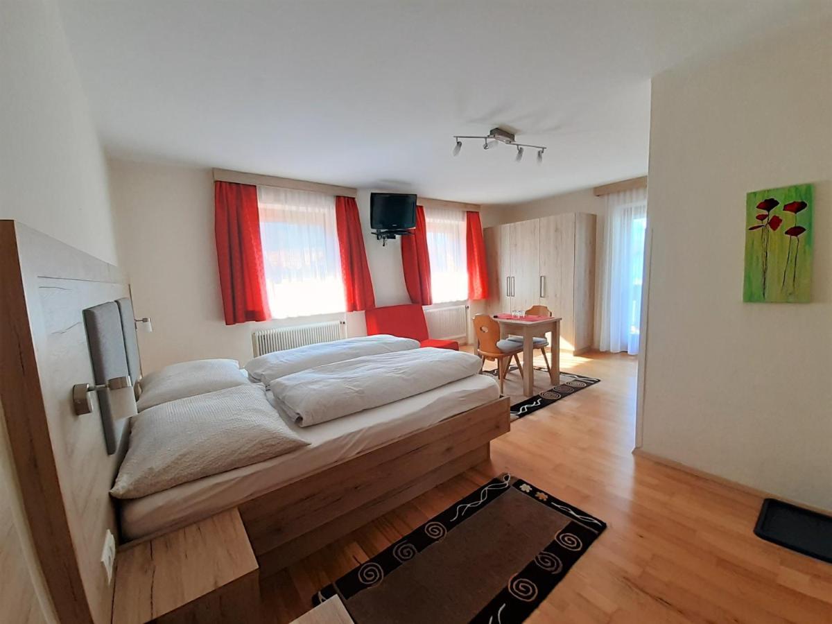 Haus Christine Apartment Fulpmes Luaran gambar