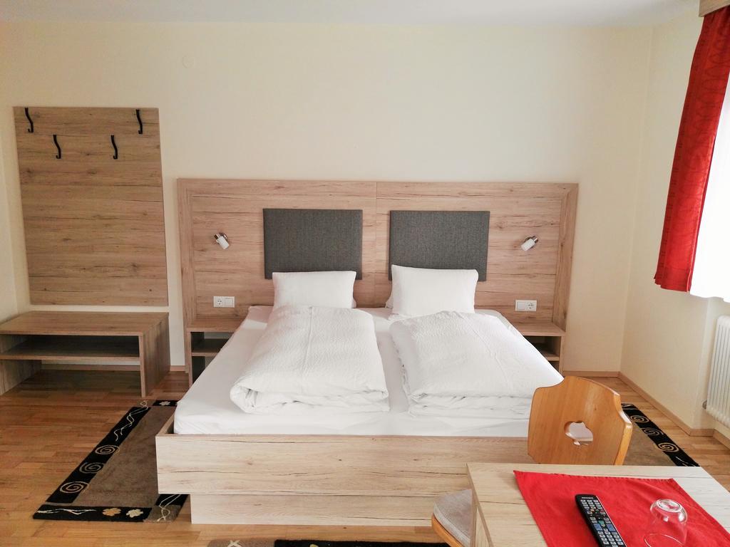 Haus Christine Apartment Fulpmes Luaran gambar