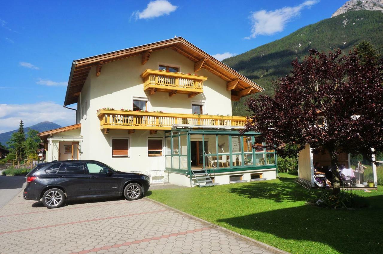 Haus Christine Apartment Fulpmes Luaran gambar